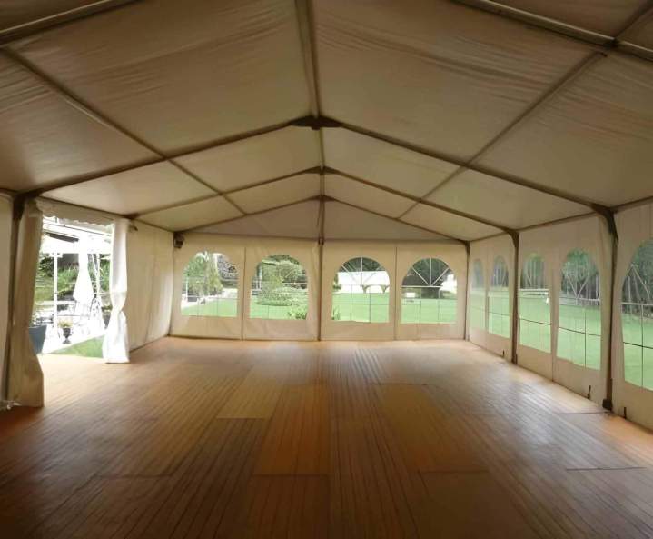 Location tente et plancher Aigaliers