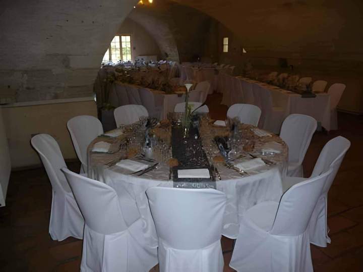 Location housses de chaises Aigaliers