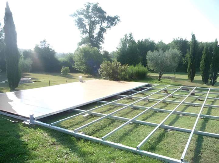 Pose de plancher pour réception extérieure Aigaliers