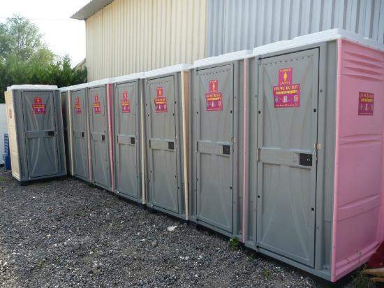 Cabine WC autonome en location Aigaliers