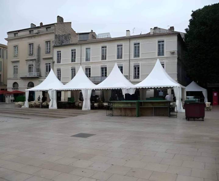 Chapiteau pour événement public Aigaliers